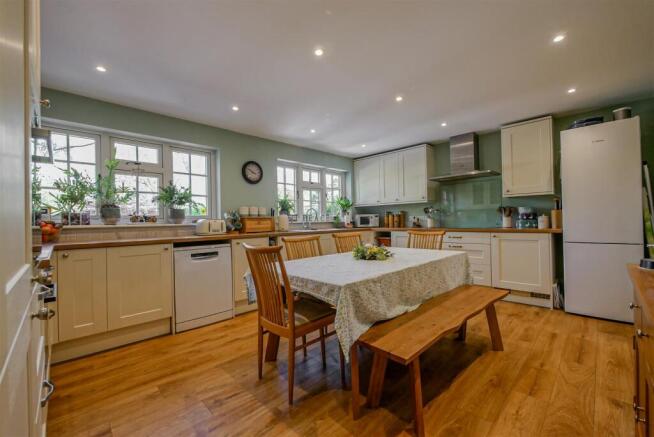Kitchen/Dining Room