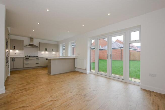 Kitchen/Breakfast Room