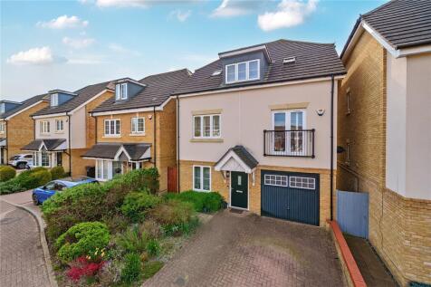 Ayrshire Crescent, Knaphill, Woking, Surrey, GU21