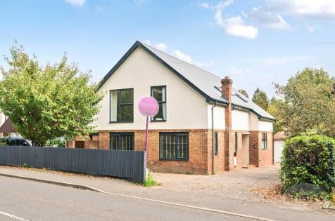 Lower Guildford Road, Knaphill, Woking, Surrey, GU21