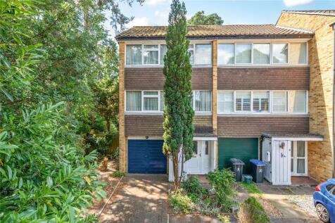 Thurlton Court, Horsell, Woking, Surrey, GU21