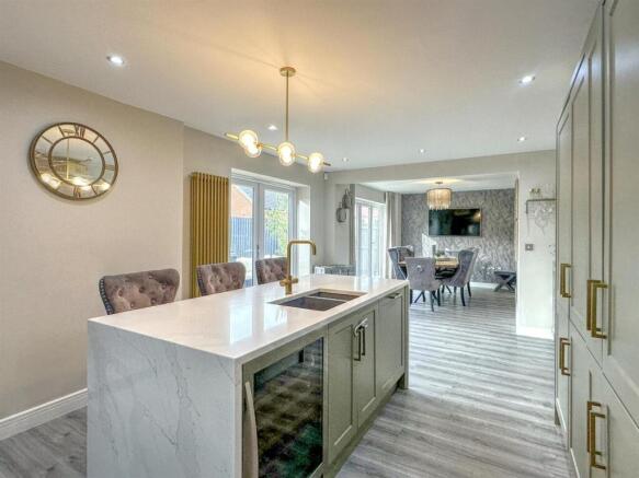 OPEN PLAN KITCHEN DINER