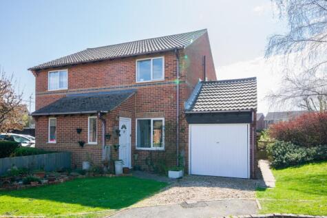 Goldfinch Lane, Lee-on-the-Solent, PO13