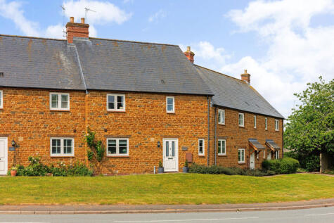 Canons Ashby Road, Moreton Pinkney, NN11