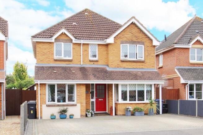 4 bedroom detached house for sale