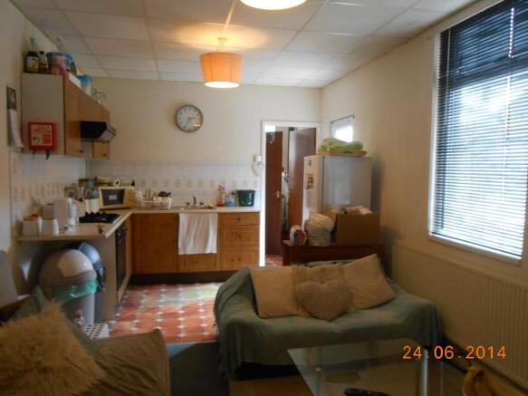 Kitchen-Lounge