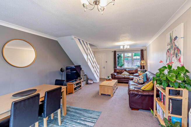 8626392-interior0...