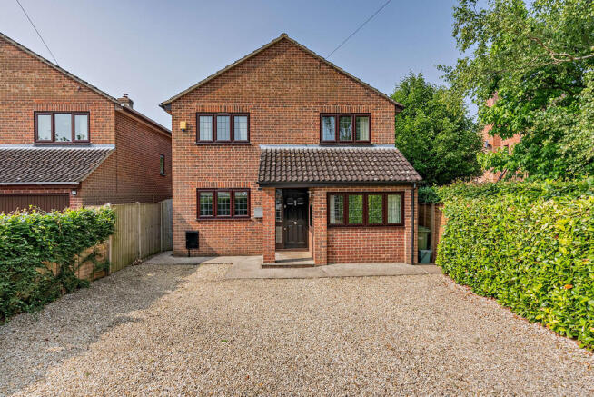 8650968-exterior2...