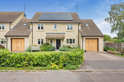 Kelham Hall Drive, Wheatley