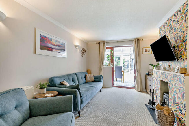 8651916-interior0...