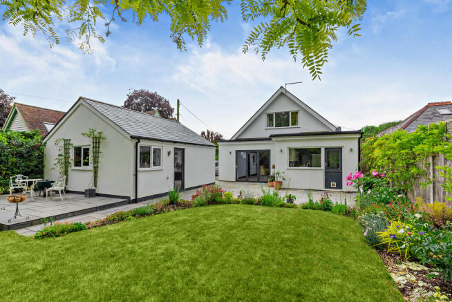 8649344-exterior1...