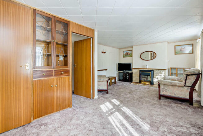 8665843-interior0...