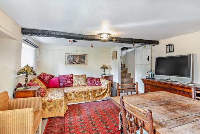 8668997-interior0...