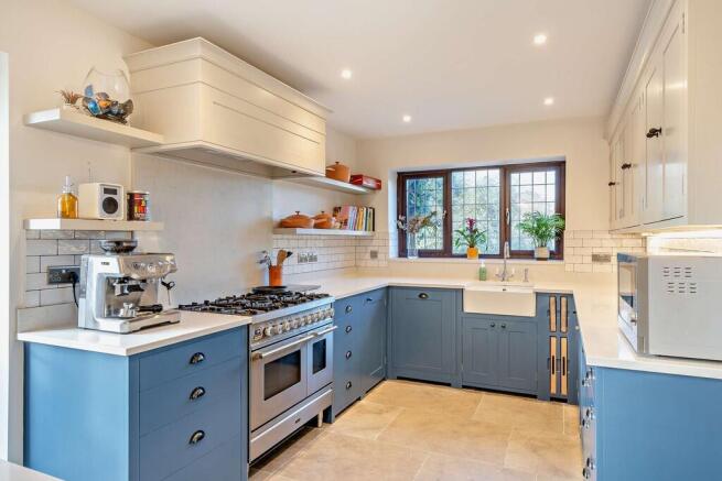 8671259-interior0...