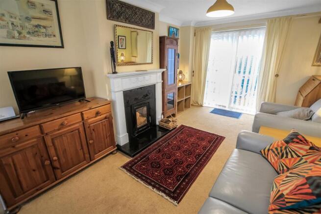 LivingRoom.jpg