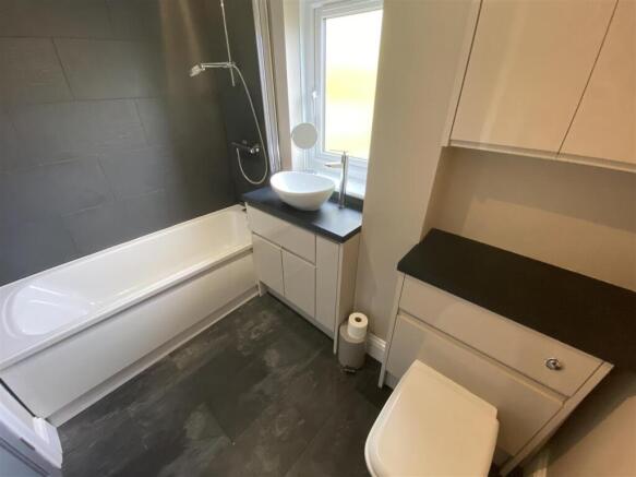 Family Bathroom/WC