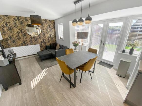 Kitchen/Dining Room