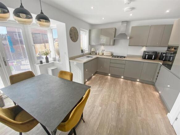 Kitchen/Dining Room