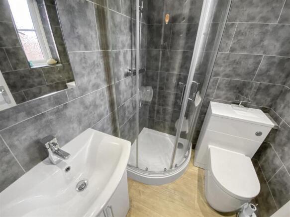 En-Suite Shower Room/WC