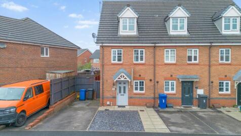 Larkspur Grove, Warrington, WA5