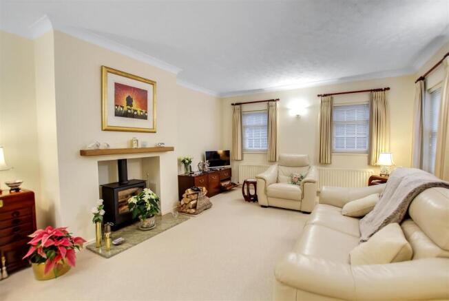 4el2qORbbUSi-4ypozKaQw (1).jpg