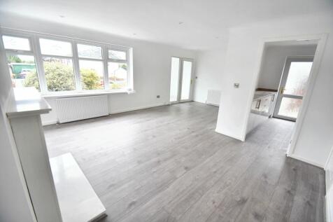 Oakwell Drive, Bury, BL9