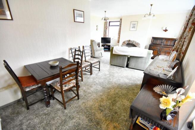 Lounge-Dining Room