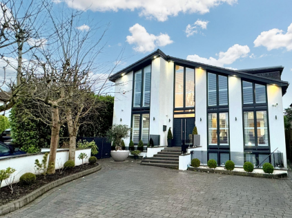 Wentworth Avenue, Whitefield, M45