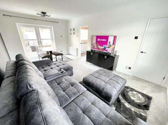Lounge-Dining Room