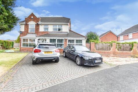 Waterdale Drive, Whitefield, M45