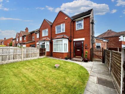 Heywood Road, Prestwich, M25