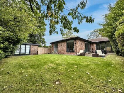 Hilton Lane, Prestwich, M25