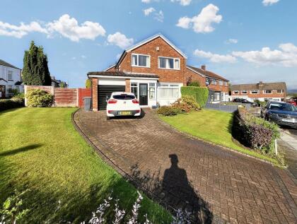 Felton Close, Bury, BL9