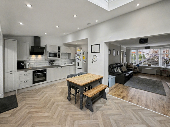 Kitchen / Dining Room