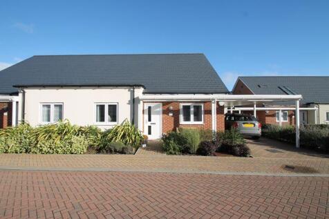 Hawkinge - Offers in Excess of £370,000