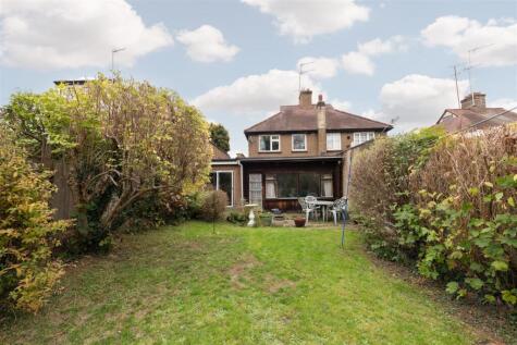 Ryhope Road, London, N11