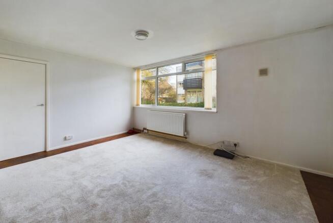 CAM02545G0-PR0336-STILL004