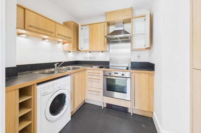 CAM02545G0-PR0502-STILL001