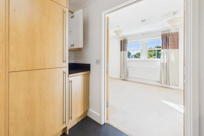 CAM02545G0-PR0502-STILL002