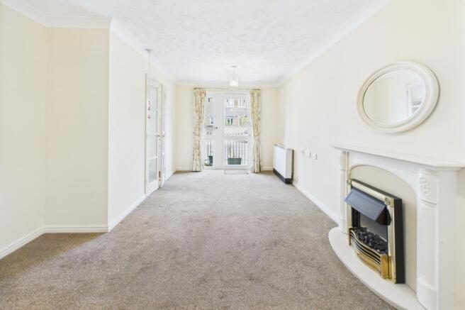 CAM02545G0-PR0466-STILL003