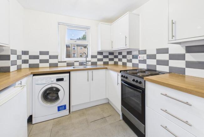 CAM02545G0-PR0490-STILL004