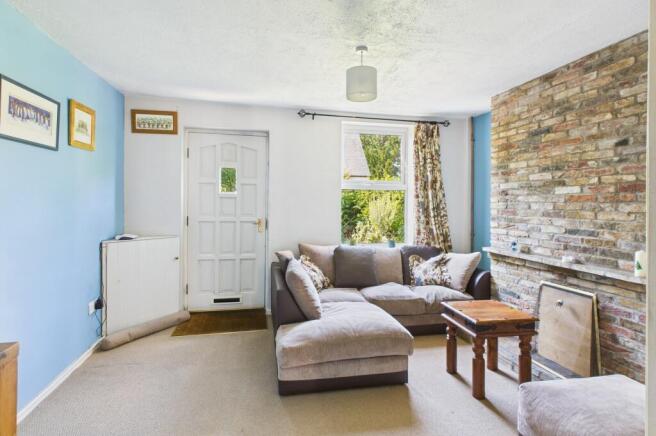 CAM02519G0-PR0336-STILL010