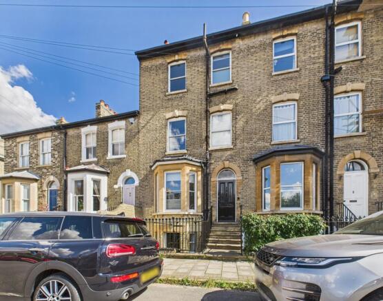 CAM02545G0-PR0486-STILL049 (1)