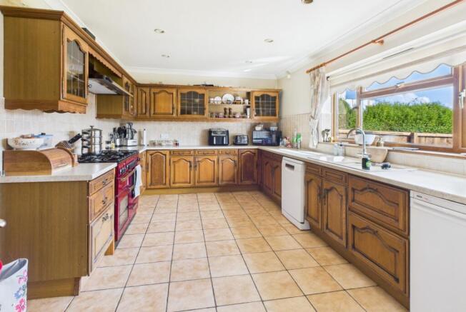 CAM02519G0-PR0343-STILL003