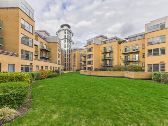 CAM02545G0-PR0516-STILL001