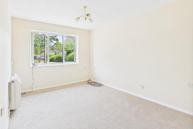 CAM02545G0-PR0444-STILL002