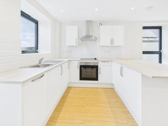 CAM02519G0-PR0353-STILL007