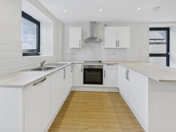 CAM02519G0-PR0353-STILL007