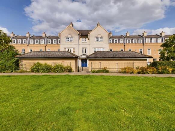 CAM02545G0-PR0213-STILL013