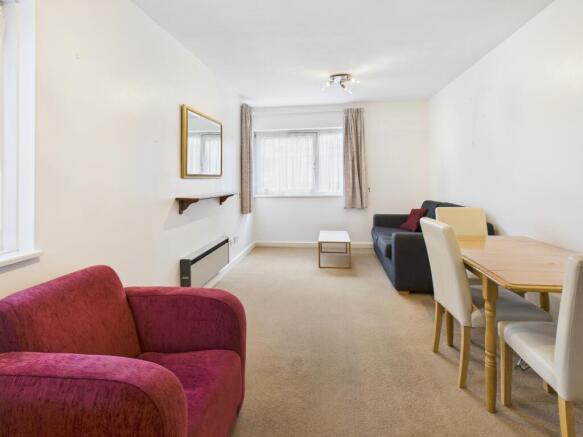 CAM02519G0-PR0346-STILL002